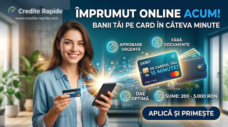 Femeie zâmbitoare aplică pentru un împrumut online rapid pe card de pe telefonul mobil